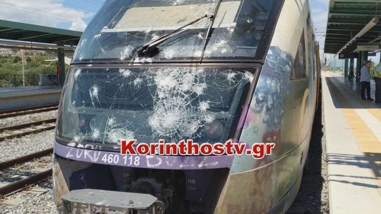 Παράσυρση 20χρονου στην Κόρινθο: Γυαλιά καρφιά ο συρμός στον Προαστιακό [Εικόνες-Βίντεο]