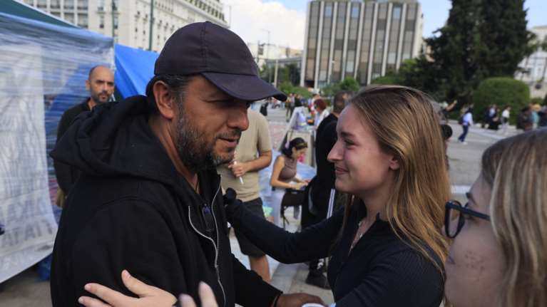 Πάνος Ρούτσι: Δύο καλέσματα συμπαράστασης το απόγευμα στο Σύνταγμα - &quot;Να μάθω το παιδί μου από τι έφυγε’&quot;