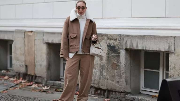 Το παντελόνι που δείχνει ακριβό όπως κι αν το φορέσεις