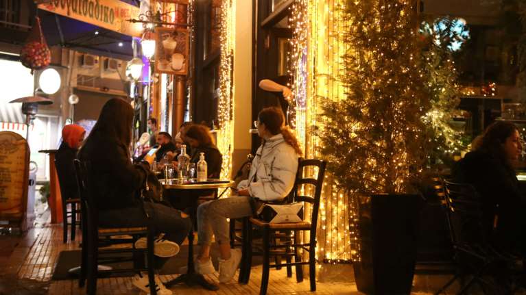 Κορονοϊός: Αυτά είναι τα νέα μέτρα σε εστίαση και διασκέδαση από Δευτέρα - Ολόκληρο το ΦΕΚ