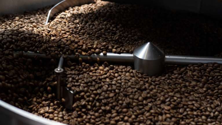 Ο Γιάννης Βαρδινογιάννης &quot;χτυπάει&quot; την αγορά καφέ με δύο νέες εξαγορές - Η δράση της Core Innovations