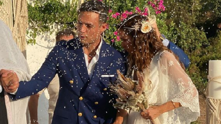 Σάββας Πούμπουρας - Αρετή Θεοχαρίδη: Αδημοσίευτες φωτογραφίες από τον λιτό γάμο τους