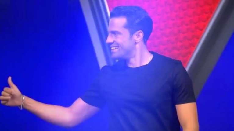 Ο Κωνσταντίνος Αργυρός είναι στο "The Voice" - Δείτε την εντυπωσιακή είσοδο