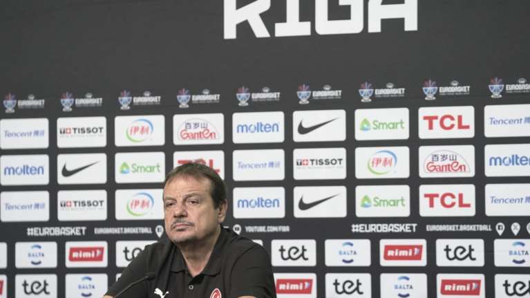 Φανερά απογοητευμένος ο Εργκίν Αταμάν στη συνέντευξη τύπου-Όλα όσα είπε μετά τον τελικό