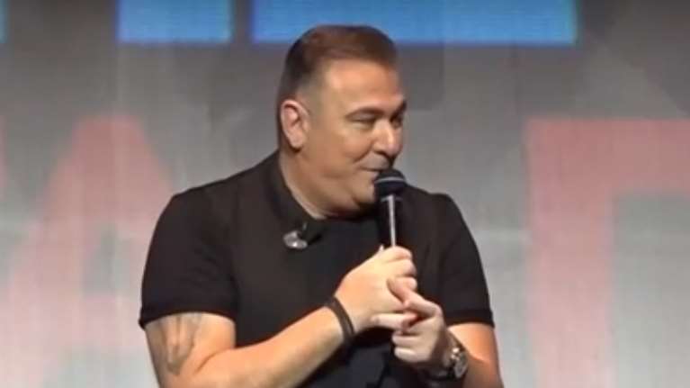 Αντώνης Ρέμος: &quot;Πιστεύω θα μείνω περισσότερα χρόνια από την Άννα Βίσση στο τραγούδι&quot;