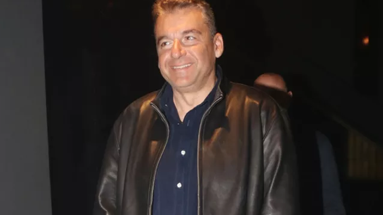 Γιώργος Λιάγκας: Στόλισε το χριστουγεννιάτικο δέντρο στο σπίτι του παρέα με τους γιους του