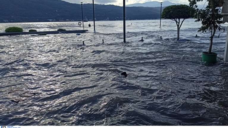 Προειδοποίηση για τσουνάμι στην Κρήτη: &quot;Απομακρυνθείτε από τις ακτές&quot;, λένε οι ειδικοί