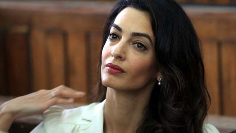 Brexit: Ηχηρή παραίτηση της Αμάλ Κλούνεϊ από απεσταλμένη της Μ. Βρετανίας