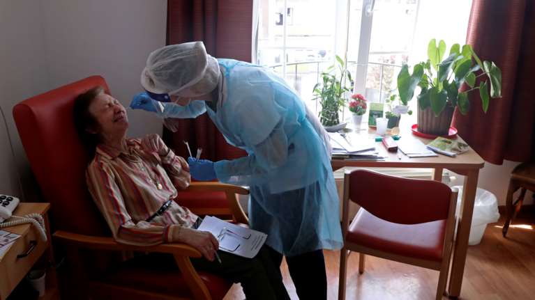 Πώς η Ισλανδία νίκησε τον κορονοϊό: Τεστ, τεστ, τεστ ...ντετέκτιβ και ειδική εφαρμογή της Google