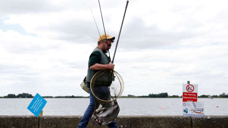 Νέα διεθνής μελέτη: Η οικονομική ανάπτυξη &quot;παχαίνει&quot; περισσότερο τους άνδρες από ό,τι τις γυναίκες