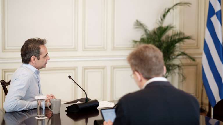 Τηλεδιάσκεψη Μητσοτάκη με ΟΝΝΕΔ για εκστρατεία αιμοδοσίας: Ενισχύεται η εθελοντική προσφορά