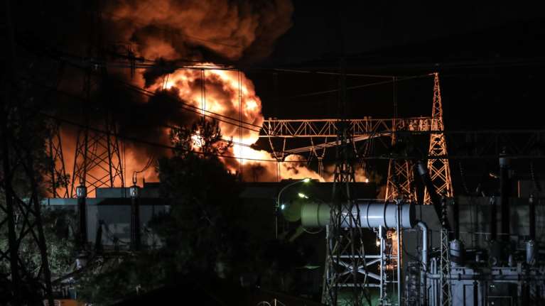 Εκρηξη στον Ασπρόπυργο: Εξοπλισμός δεκαετίας... 1970 οδήγησε στο μπλακ άουτ που βύθισε στο σκοτάδι την Αθήνα