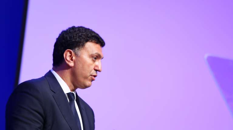 Με μηνύσεις και αγωγές απαντά ο Βασίλης Κικίλιας στο κείμενο που κατέκλυσε το Twitter: "Κέρδισε το Λόττο;"