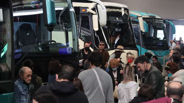 Κορονοϊός: Παραμένει η πίεση με 66 θανάτους Δευτέρα του Πάσχα - 8.413 κρούσματα, 279 διασωληνωμένοι