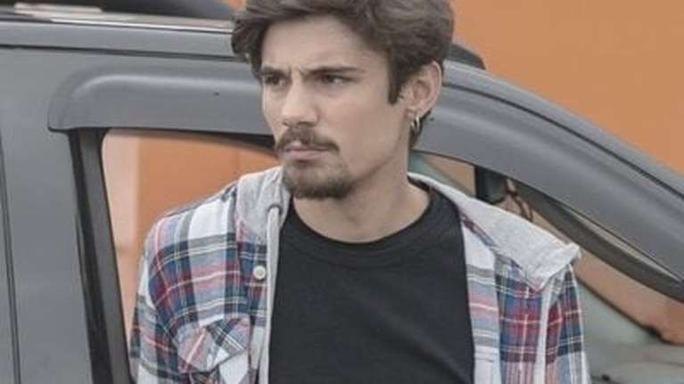 Σασμός: Ο συγκλονιστικός αποχαιρετισμός του συγγραφέα στον &quot;Πετρή&quot; που πέφτει νεκρός