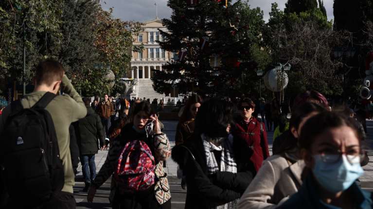 Ορθάνοικτο... παράθυρο από Πλεύρη για νέα μέτρα - &quot;Η Όμικρον θα επικρατήσει και στη χώρα μας&quot; [Βίντεο]