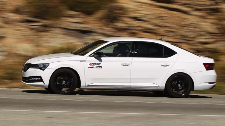 Οδηγούμε το Skoda Superb iV