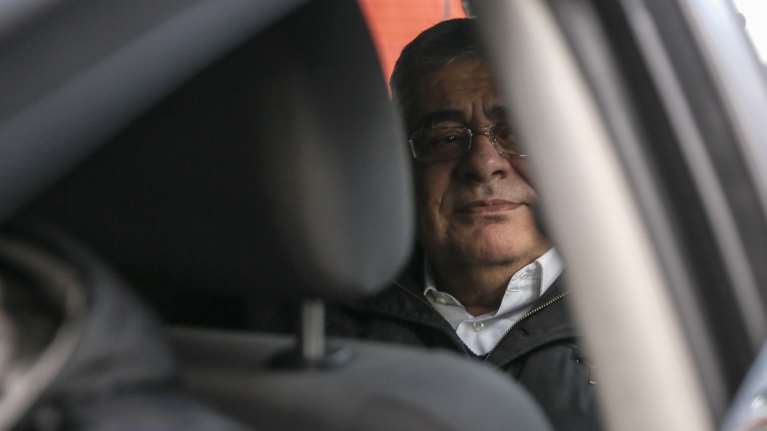 Χρυσή Αυγή: Πώς πέρασαν τη νύχτα στη ΓΑΔΑ Μιχαλολιάκος και Σια- Τι τους πήγαν οι συγγενείς τους