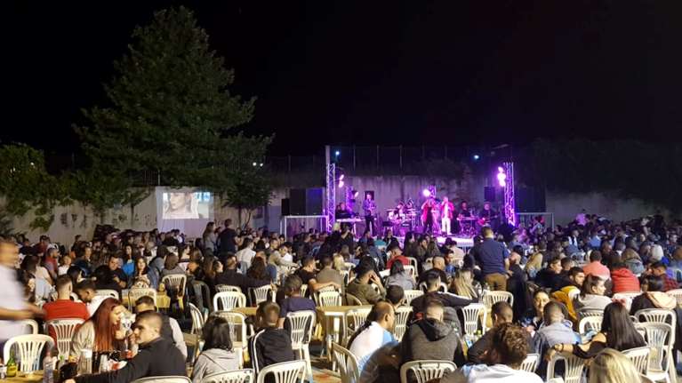 Λευκοπηγή Κοζάνης: Γλέντια και χοροί σε νέο κορονο-πανηγύρι χωρίς αποστάσεις [εικόνες - βίντεο]