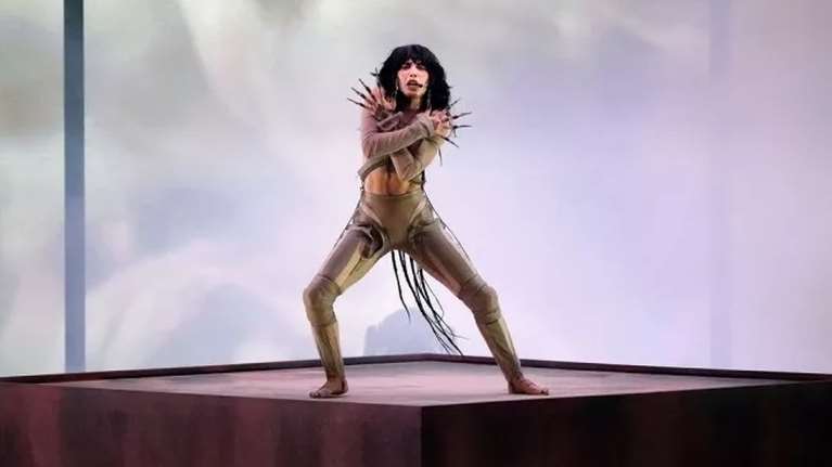 Eurovision 2023: Loreen και Noa ξεχώρισαν στον α' ημιτελικό - Η Λορίν βγήκε σαν την Πάολα στη σκηνή [εικόνες - βίντεο]