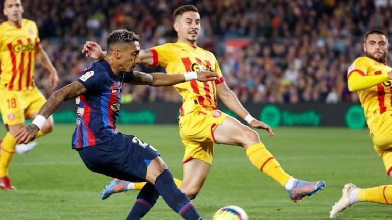 Μπαρσελόνα-Τζιρόνα 0-0: Στο +13 από τη Ρεάλ, ανίκητος Γκαζανίγκα!