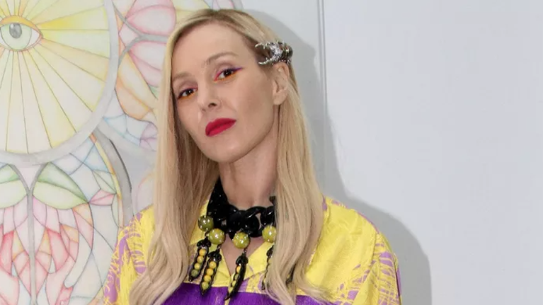 Νέο look για την Τάμτα: Το αμφιλεγόμενο χρώμα στα μαλλιά της που προβλημάτισε