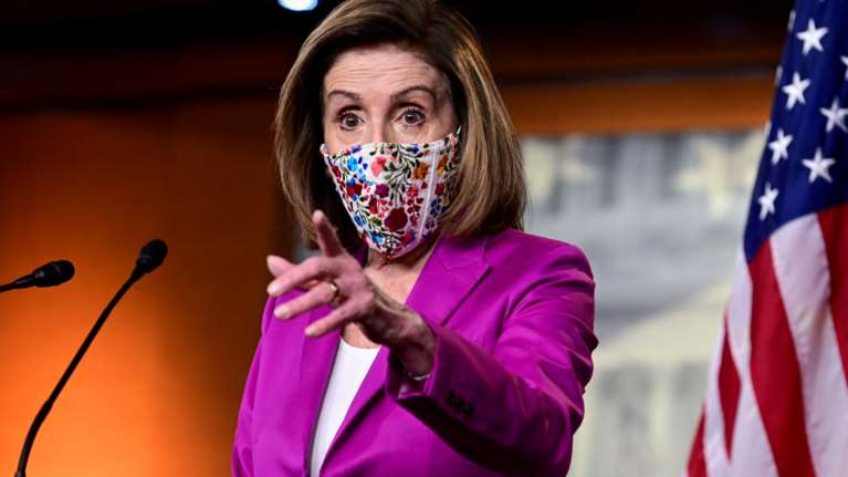 Νάνσι Πελόζι: Βαριά πρόστιμα στους ράμπο-βουλευτές που θέλουν να μπαίνουν στο Καπιτώλιο με όπλα