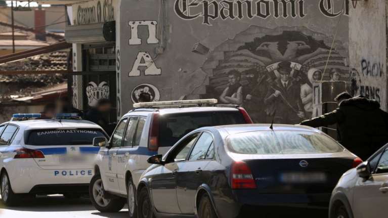 Δολοφονία Αλκη: &quot;Ντου&quot; της αστυνομίας σε σύνδεσμο οπαδών του ΠΑΟΚ στην Επανομή [Εικόνες]
