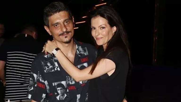 Ιωάννα Μαροσούλη: Στο Καλλιμάρμαρο με κομψό μαύρο κοστούμι η σύζυγος του Δημήτρη Γιαννακόπουλου