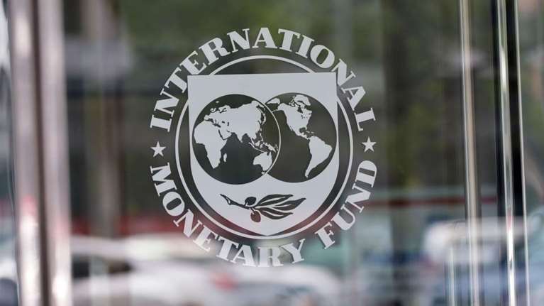 ΔΝΤ: Η μόνη &quot;πλεονασματική&quot; χώρα φέτος η Ελλάδα - Προς μηδενικό έλλειμμα το 2021