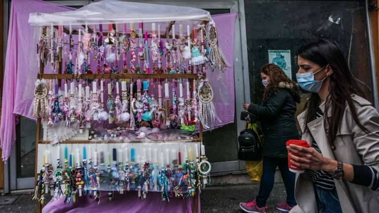 Πάσχα: Πώς θα λειτουργήσουν τα καταστήματα την Μ. Παρασκευή και το Μ. Σάββατο