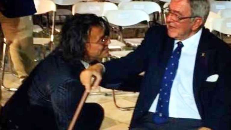 Ο Ηλίας Ψινάκης αποχαιρετά τον τέως βασιλιά Κωνσταντίνο: "Θλίψη και λύπη για ένα τόσο γλυκό, ζεστό, προσιτό άνθρωπο"