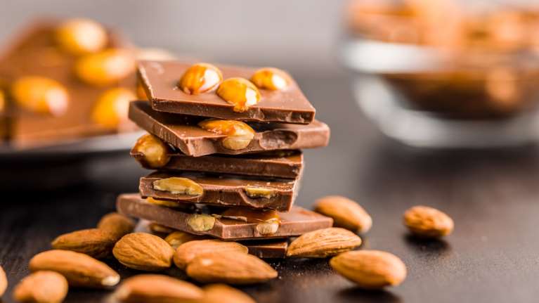 Συνταγή: Πανεύκολο γλυκό σνακ ψυγείου με 4 υλικά - Χωρίς ζάχαρη