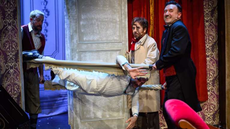 Τσαλταμπάσης, Ρούμπος, Αγγέλου και Χατζής μάς βάζουν στα παρασκήνια του &quot;Όλα… λάθος!&quot;