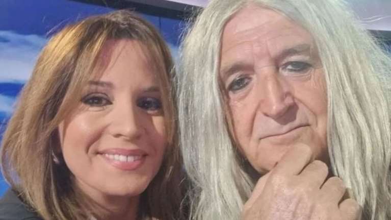 Νίκος Καρβέλας: &quot;Η αλήθεια πάντα ζορίζεται&quot;, λέει μετά την επεισοδιακή συνέντευξη στη Νίκη Λυμπεράκη