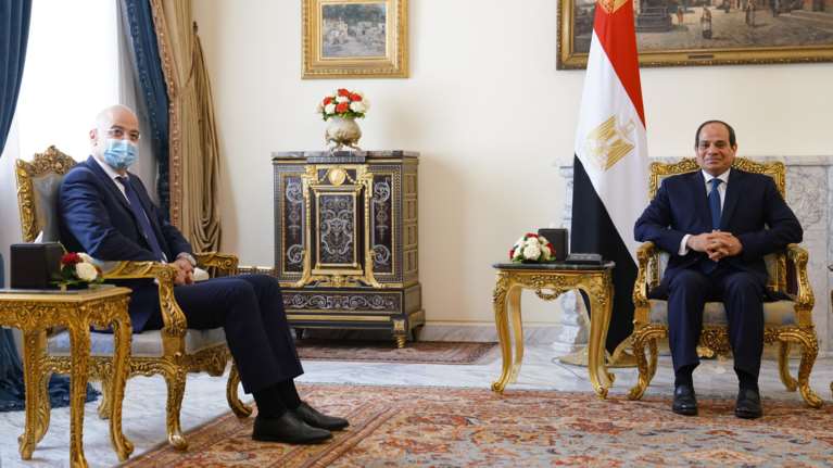Αίγυπτος μετά την επίσκεψη Δένδια: Θέλουμε να ενισχυθεί η συνεργασία με την Ελλάδα
