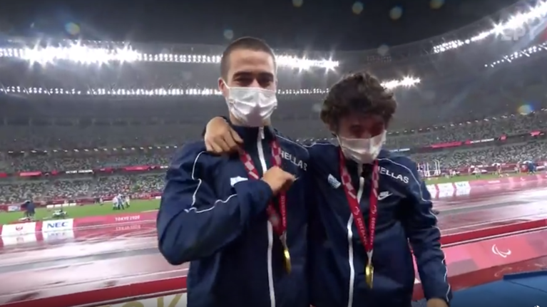 Παραολυμπιακοί Αγώνες: Η συγκινητική απονομή του χρυσού σε Γκαβέλα – Γκαραγκάνη που δάκρυσαν [Βίντεο]