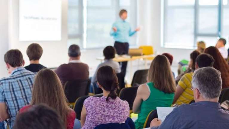 Μοναδικό εξ αποστάσεως Δια Βίου Πρόγραμμα για Εκπαιδευτικούς παρέχει ειδίκευση στην αξιολόγηση των μαθητών σε ένα 6μηνο