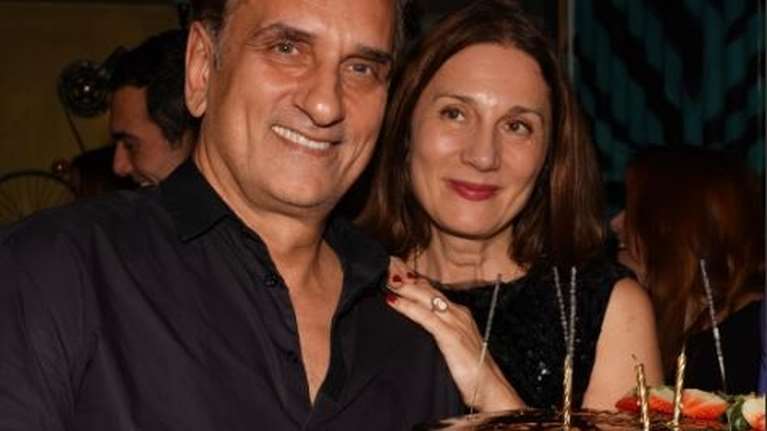 Νικος Ψαρράς - Έλενα Καρακούλη: Γιόρτασαν μαζί ανάμεσα σε καλούς φίλους