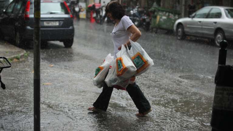 Ανοδος της θερμοκρασίας αλλά με βροχές και τοπικές καταιγίδες τις θερμές ώρες την Τετάρτη