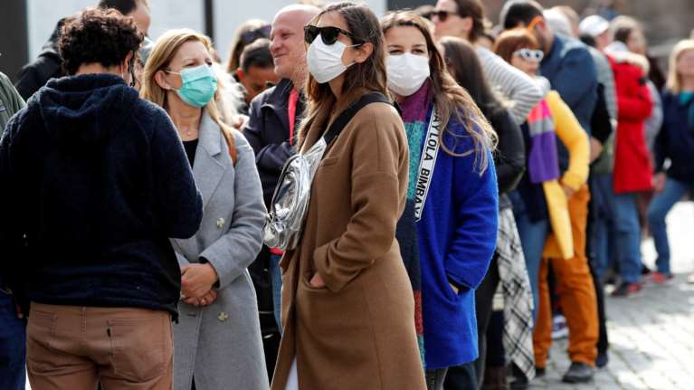 Πώς η μάσκα έγινε &quot;σήμα κατατεθέν&quot; των επιδημιών από τον Μεσαίωνα μέχρι σήμερα
