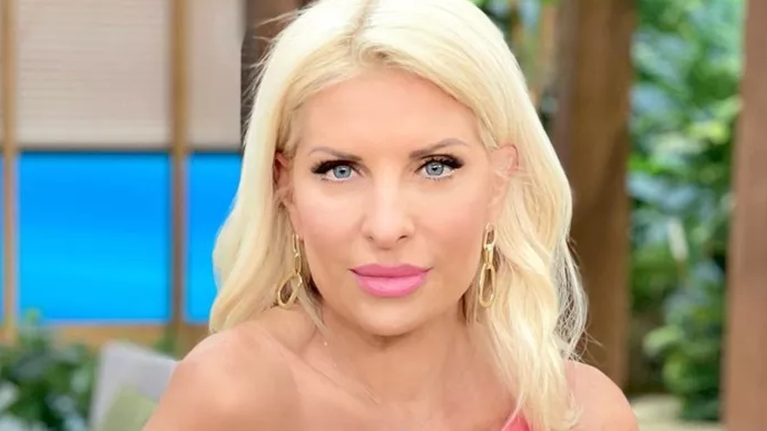 Μην ψάχνεις άλλο: Η Ελένη Μενεγάκη βρήκε το ωραιότερο φόρεμα για τα date nights του καλοκαιριού