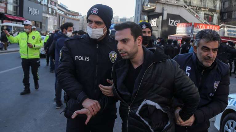 Τουρκία: Η μετωπική σύγκρουση του Ερντογάν με τη νεολαία και τους φοιτητές