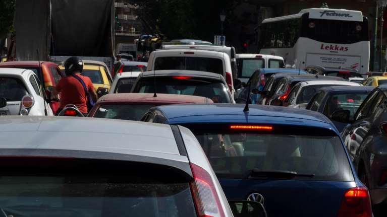 Κυκλοφοριακό κομφούζιο στην Αθήνα - Μεγάλες καθυστερήσεις σε κεντρικούς οδικούς άξονες [Χάρτης]