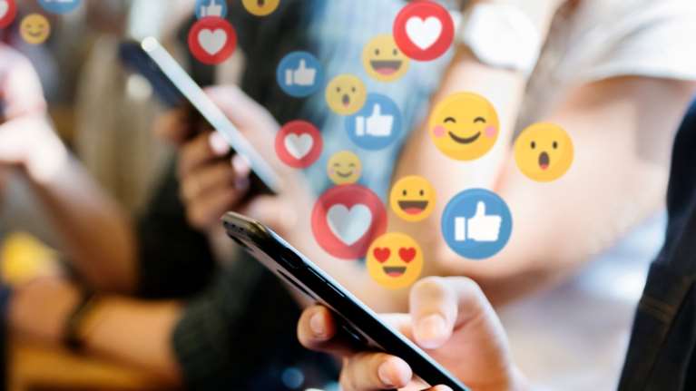 Πώς να προστατευθείτε στο Διαδίκτυο: Τι μπορεί να σας &quot;κοστίσει&quot; ακόμη και ένα like - Τα δεδομένα που καταγράφονται