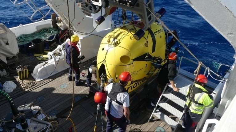 Συνεχίζονται οι έρευνες του Ωκεανογραφικού Σκάφους  στην περιοχή Σαντορίνης - Αμοργού