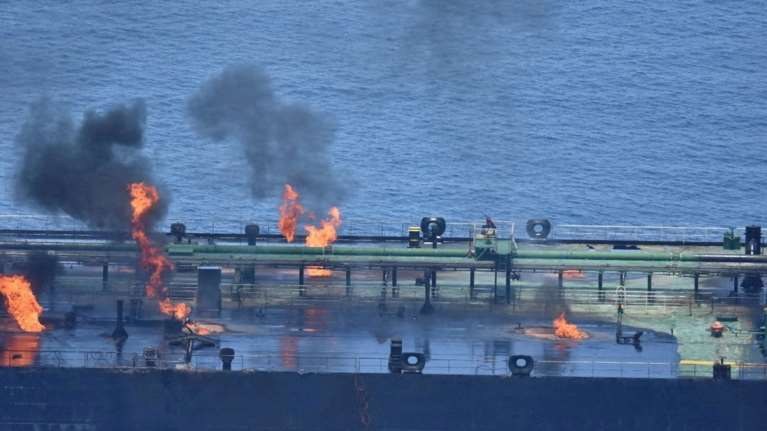 Σε ασφαλές σημείο στην Ερυθρά Θάλασσα ρυμουλκείται το ελληνόκτητο τάνκερ Sounion