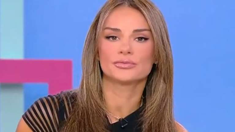 Ελένη Τσολάκη: "Τόση ώρα που πήρε ο Νταλάρας να επιπλήξει τα παιδιά, θα έλεγε ένα περαστικά στη Μαρινέλλα"