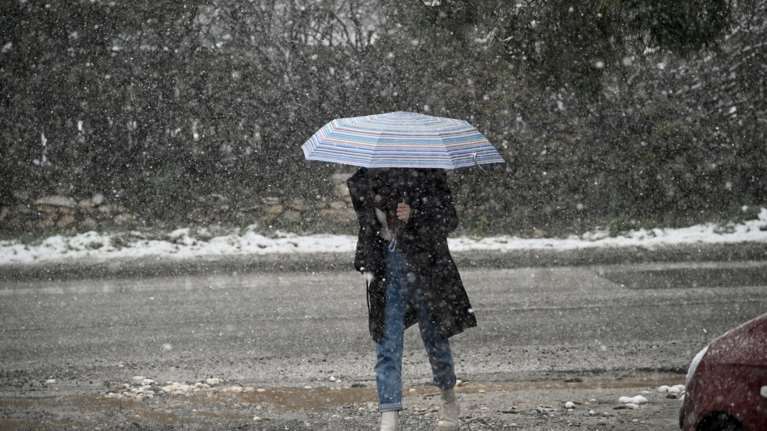 Πόσο χιόνι θα πέσει σε Αττική, Ανατ. Στερεά και Εύβοια έως το βράδυ της Δευτέρας - Η εκτίμηση του meteo - Xάρτης