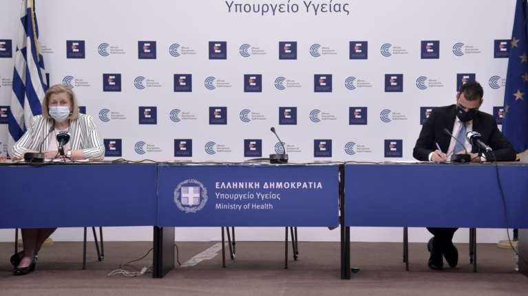 Υπουργείο Υγείας: Η πρώτη δια ζώσης ενημέρωση για την πανδημία - Με Θεοδωρίδου και Θεμιστοκλέους
